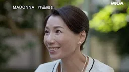 【加藤あやの】大人になった卒業生へ義母からのエロい贈り物!人妻の色気が溢れるストーリー!